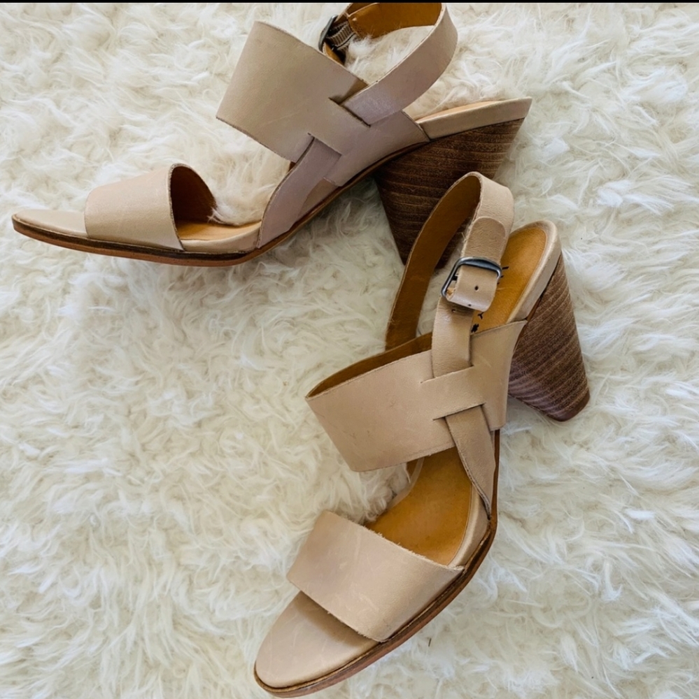 Lucky Brand  stacked heeled sandals